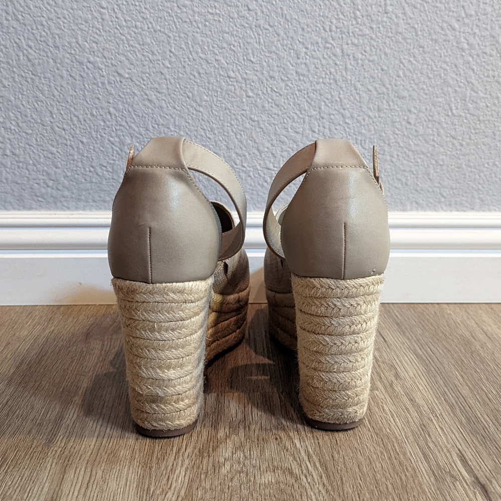 Indigo Rd Tan Wedges - Picture 4 of 5